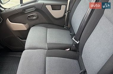 Вантажний фургон Renault Master 2015 в Тернополі