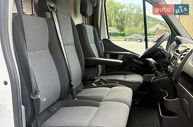 Вантажний фургон Renault Master 2015 в Тернополі