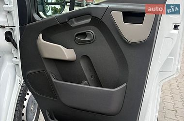 Вантажний фургон Renault Master 2015 в Тернополі