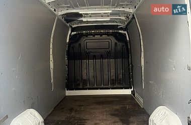 Вантажний фургон Renault Master 2015 в Тернополі