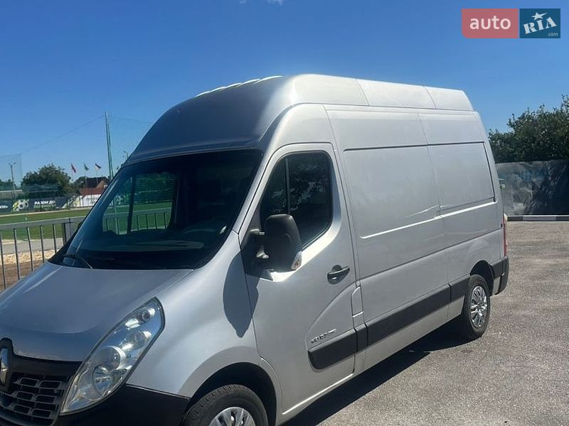 Вантажний фургон Renault Master 2015 в Харкові