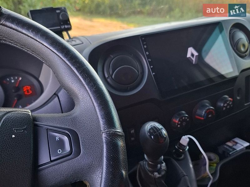 Вантажний фургон Renault Master 2015 в Подільську