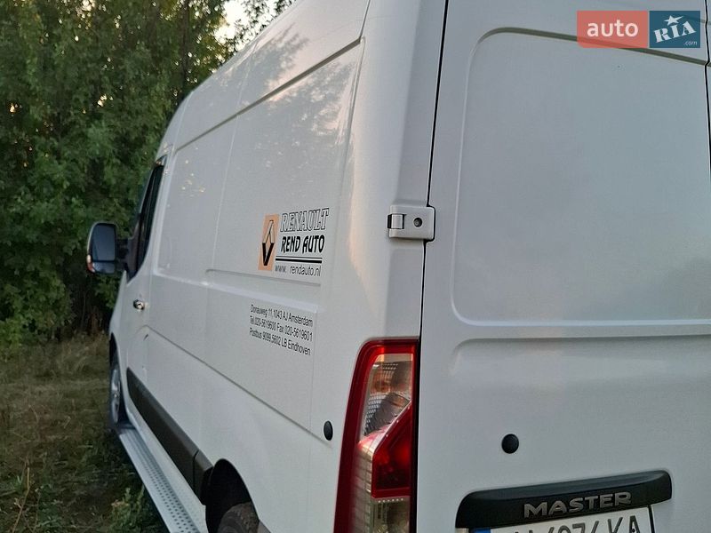 Вантажний фургон Renault Master 2015 в Подільську