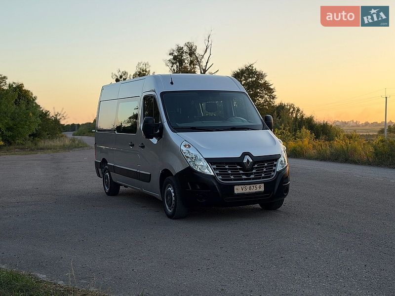 Вантажопасажирський фургон Renault Master 2015 в Дубні