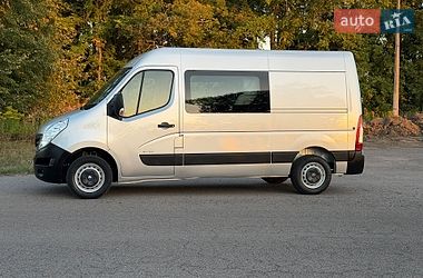 Вантажопасажирський фургон Renault Master 2015 в Дубні