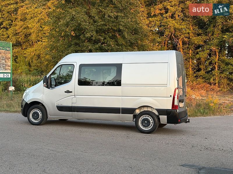 Вантажопасажирський фургон Renault Master 2015 в Дубні