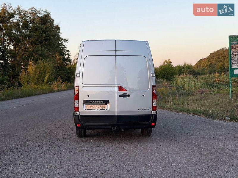 Вантажопасажирський фургон Renault Master 2015 в Дубні