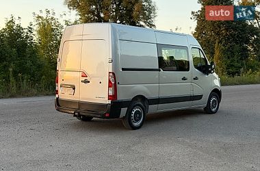 Вантажопасажирський фургон Renault Master 2015 в Дубні