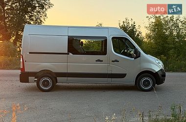 Вантажопасажирський фургон Renault Master 2015 в Дубні