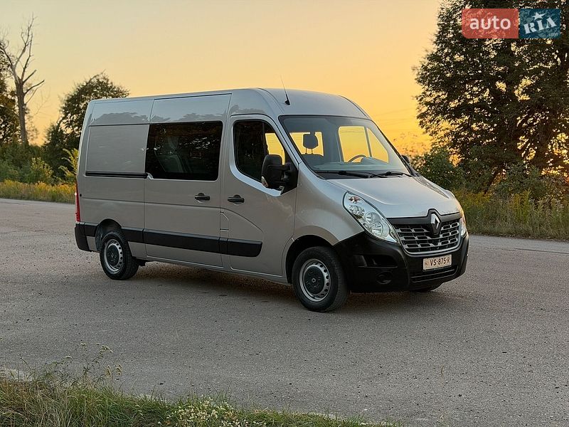 Вантажопасажирський фургон Renault Master 2015 в Дубні