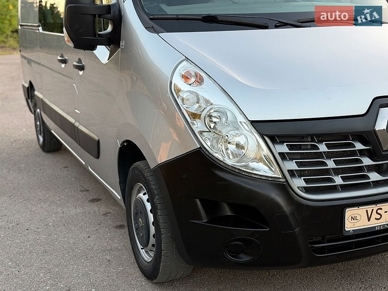 Вантажопасажирський фургон Renault Master 2015 в Дубні