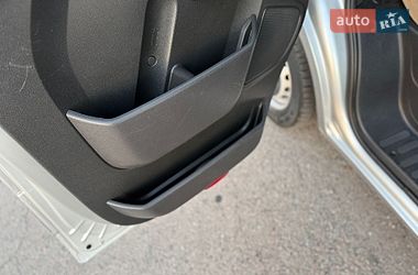 Вантажопасажирський фургон Renault Master 2015 в Дубні