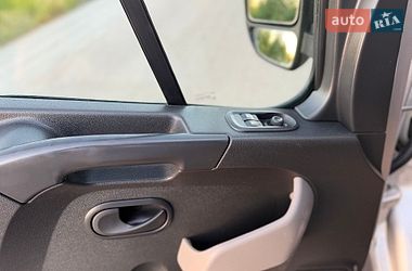 Вантажопасажирський фургон Renault Master 2015 в Дубні