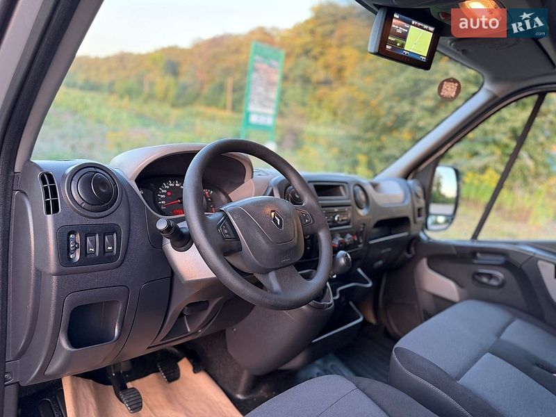 Вантажопасажирський фургон Renault Master 2015 в Дубні