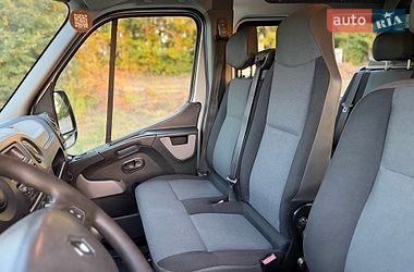 Вантажопасажирський фургон Renault Master 2015 в Дубні