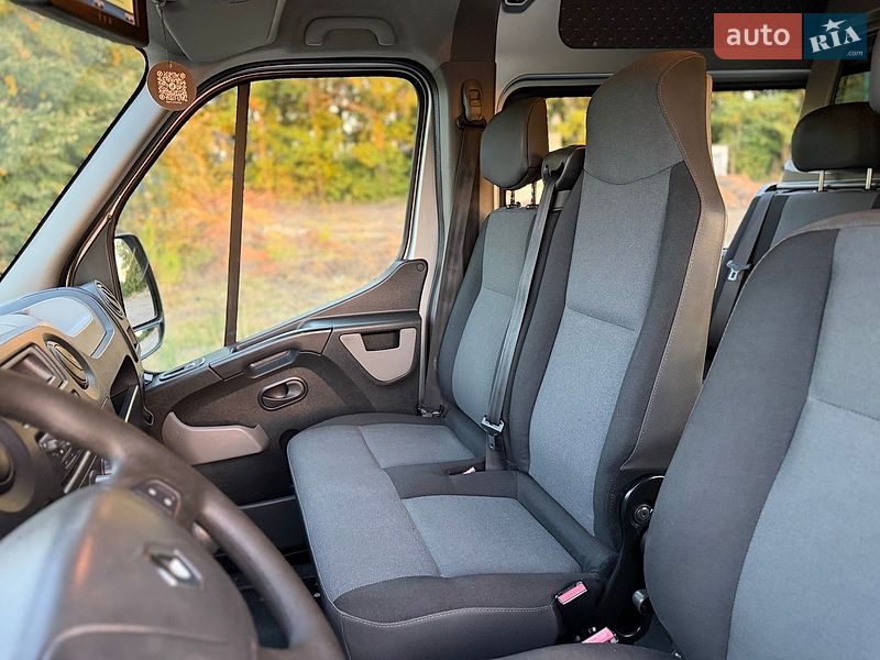 Вантажопасажирський фургон Renault Master 2015 в Дубні