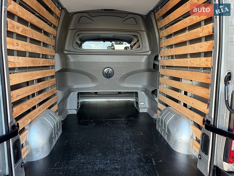 Вантажопасажирський фургон Renault Master 2015 в Дубні