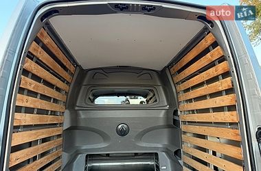 Вантажопасажирський фургон Renault Master 2015 в Дубні
