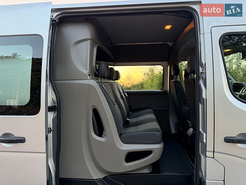 Вантажопасажирський фургон Renault Master 2015 в Дубні