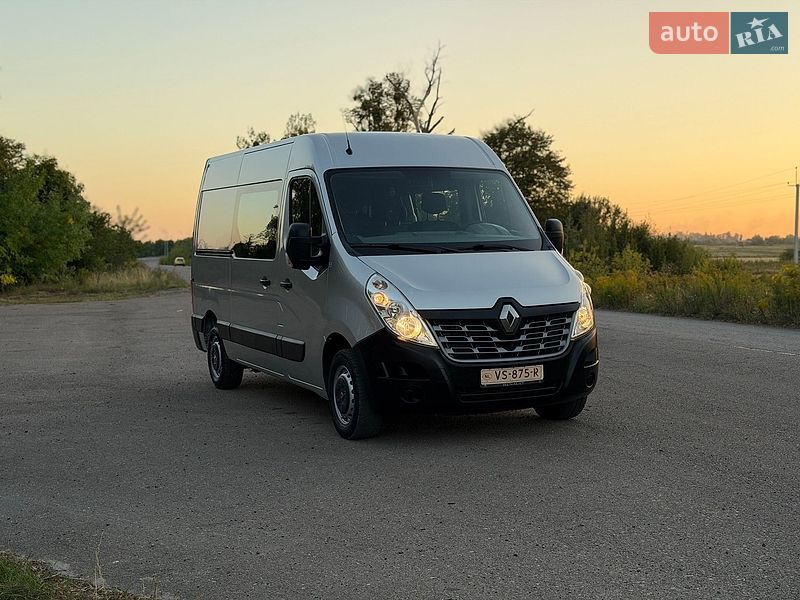 Вантажопасажирський фургон Renault Master 2015 в Дубні