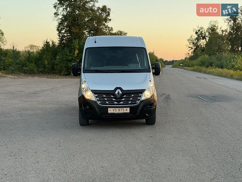 Вантажопасажирський фургон Renault Master 2015 в Дубні