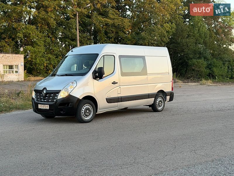 Вантажопасажирський фургон Renault Master 2015 в Дубні