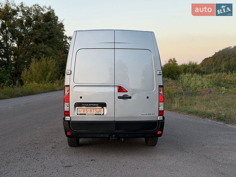 Вантажопасажирський фургон Renault Master 2015 в Дубні