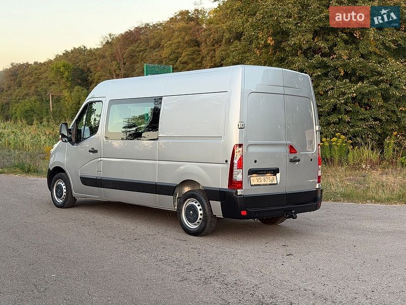 Вантажопасажирський фургон Renault Master 2015 в Дубні