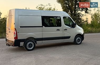 Вантажопасажирський фургон Renault Master 2015 в Дубні