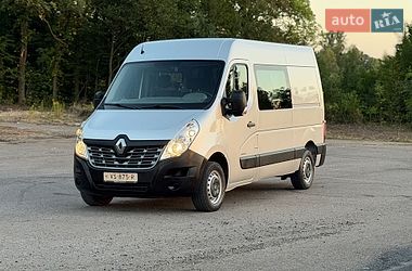 Вантажопасажирський фургон Renault Master 2015 в Дубні
