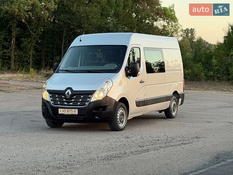 Вантажопасажирський фургон Renault Master 2015 в Дубні