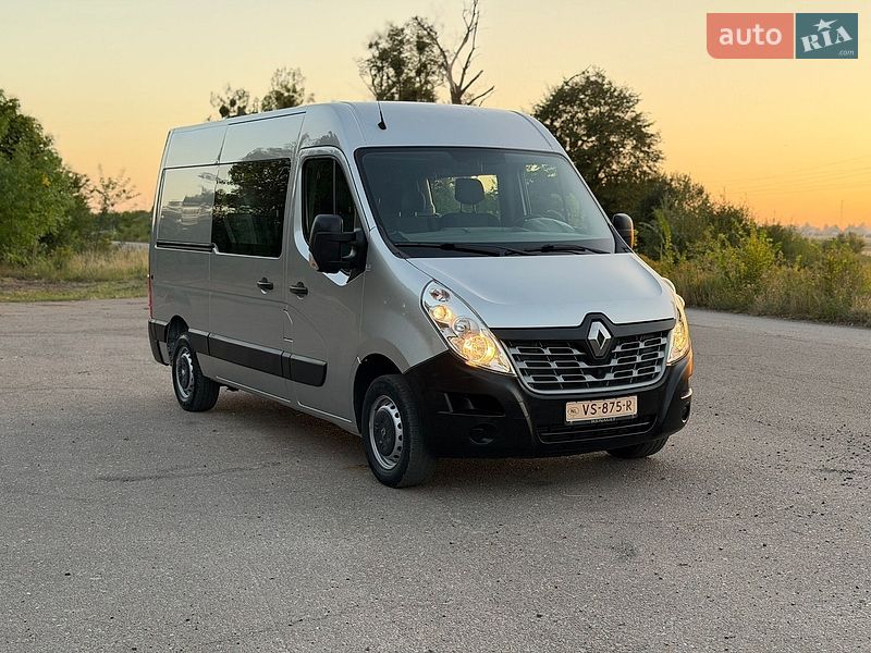 Вантажопасажирський фургон Renault Master 2015 в Дубні