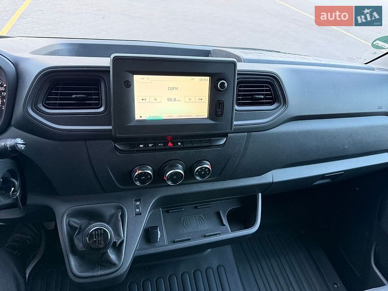 Грузовой фургон Renault Master 2021 в Ирпене