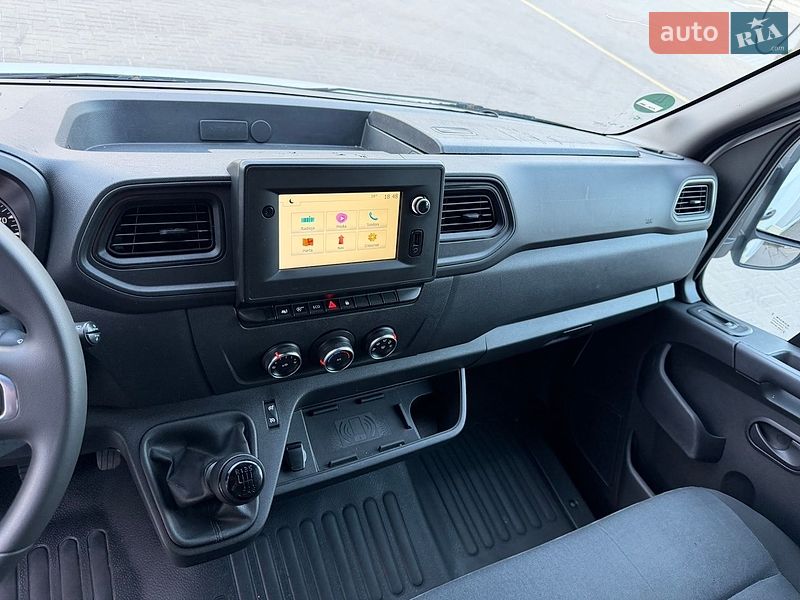 Вантажний фургон Renault Master 2021 в Ірпені