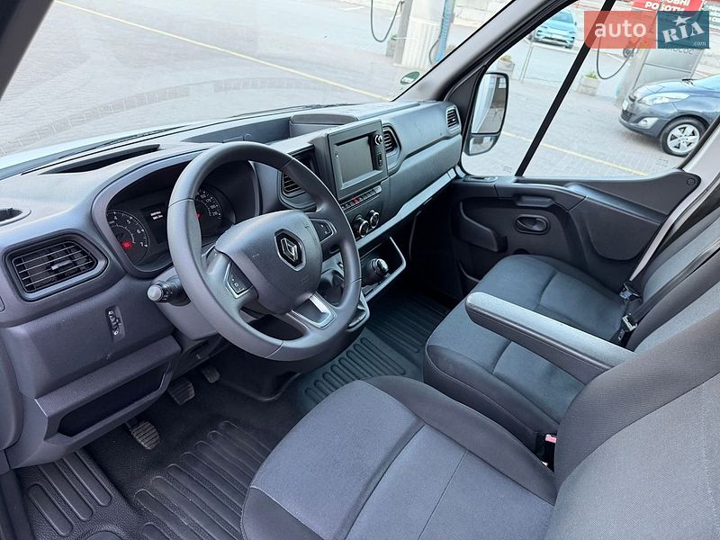 Вантажний фургон Renault Master 2021 в Ірпені