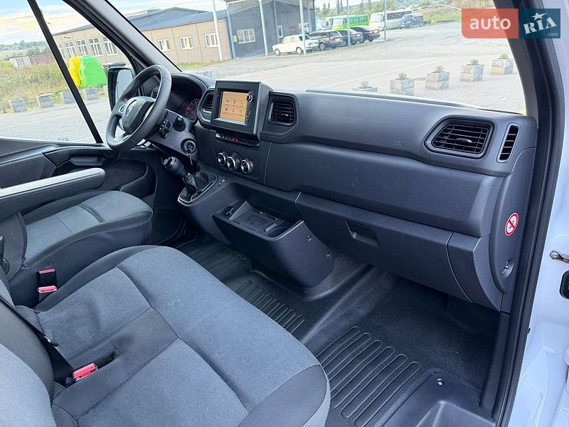 Вантажний фургон Renault Master 2021 в Ірпені