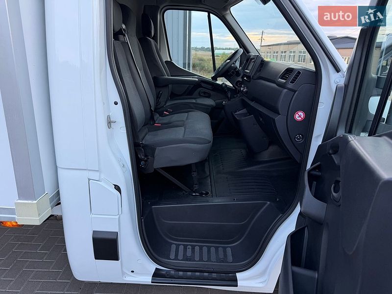 Вантажний фургон Renault Master 2021 в Ірпені