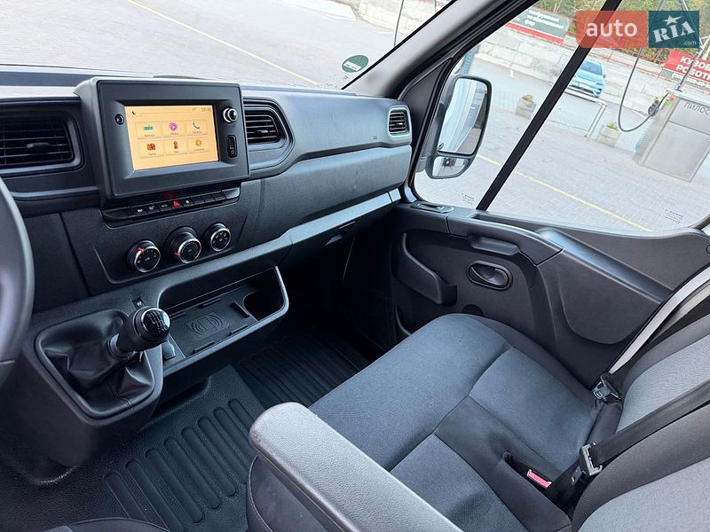 Вантажний фургон Renault Master 2021 в Ірпені