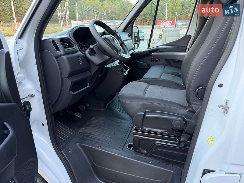 Вантажний фургон Renault Master 2021 в Ірпені