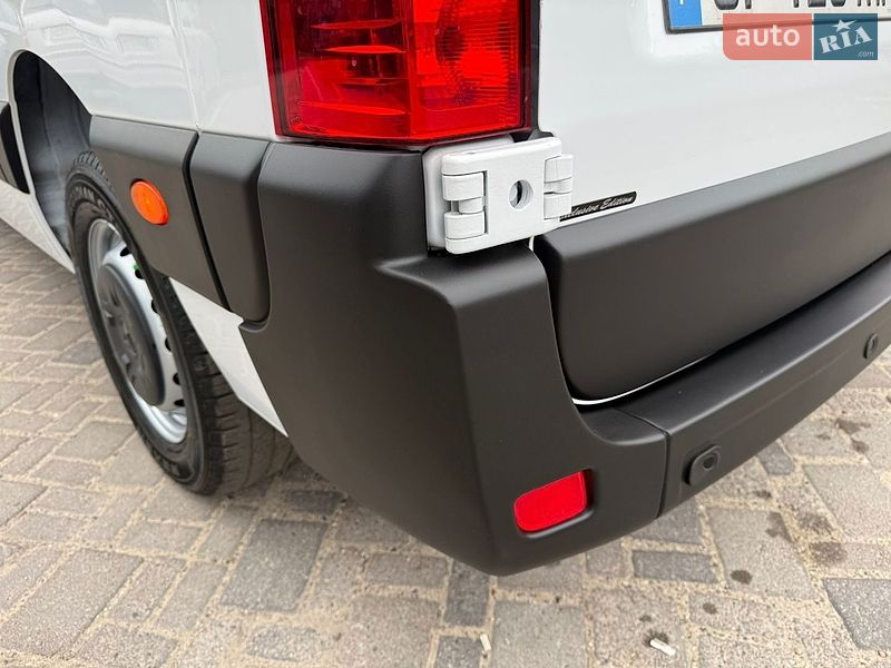 Грузовой фургон Renault Master 2023 в Дубно