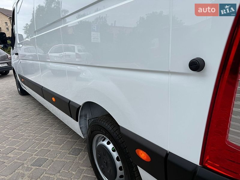 Грузовой фургон Renault Master 2023 в Дубно