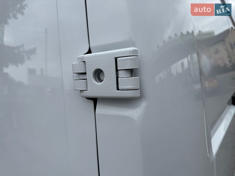 Грузовой фургон Renault Master 2023 в Дубно