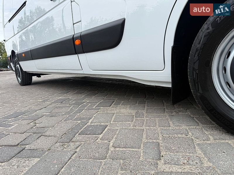 Грузовой фургон Renault Master 2023 в Дубно