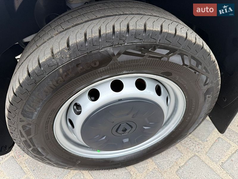 Грузовой фургон Renault Master 2023 в Дубно