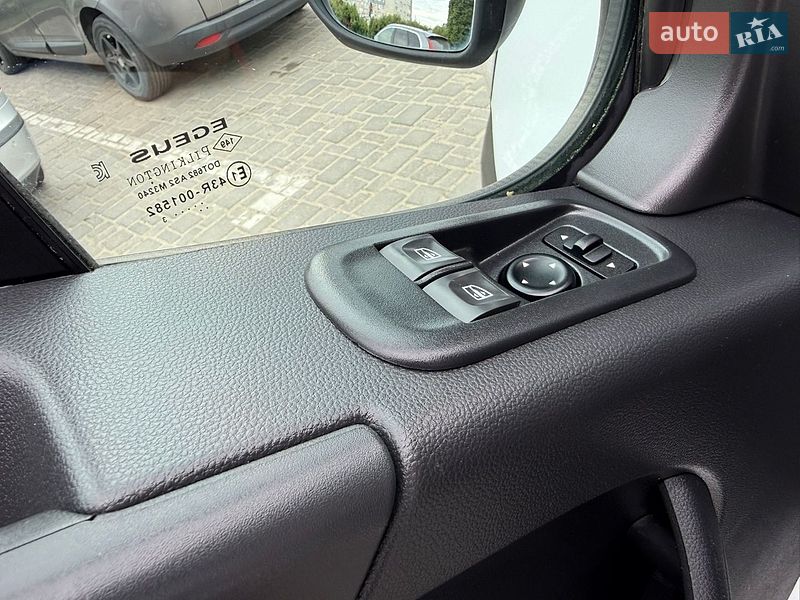 Грузовой фургон Renault Master 2023 в Дубно