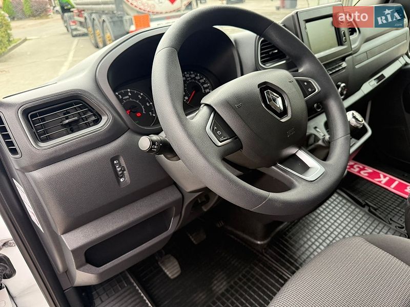 Грузовой фургон Renault Master 2023 в Дубно