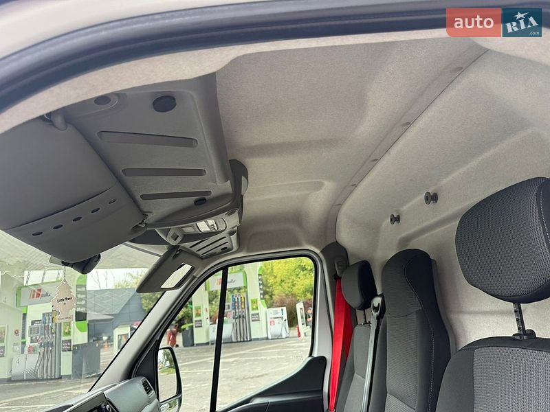 Грузовой фургон Renault Master 2023 в Дубно