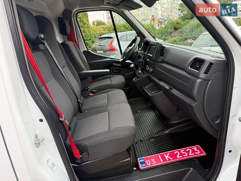 Грузовой фургон Renault Master 2023 в Дубно