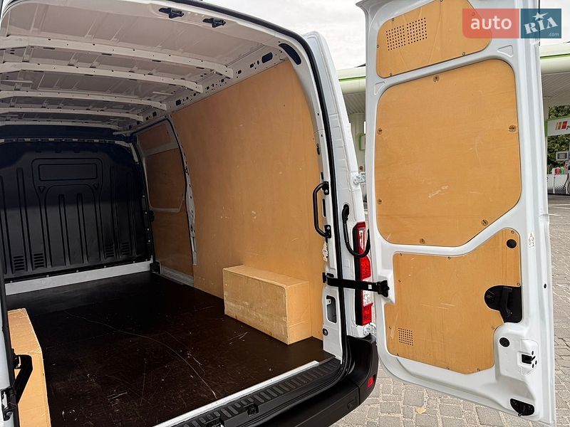 Грузовой фургон Renault Master 2023 в Дубно