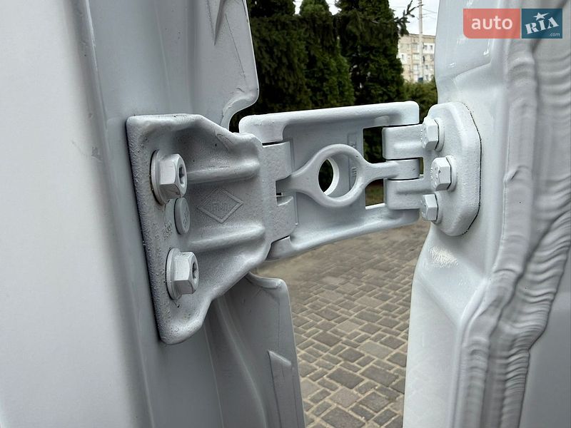 Грузовой фургон Renault Master 2023 в Дубно
